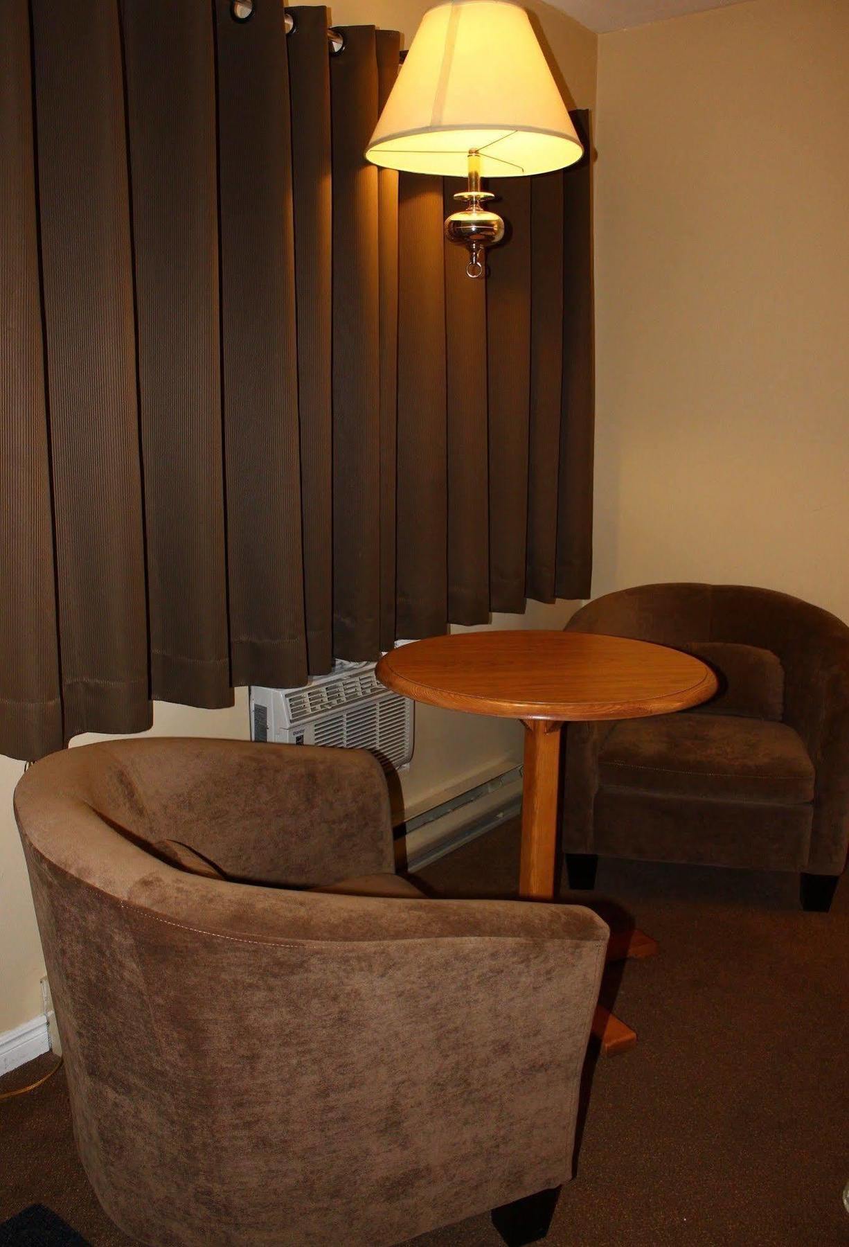Hawberry Motel 2*